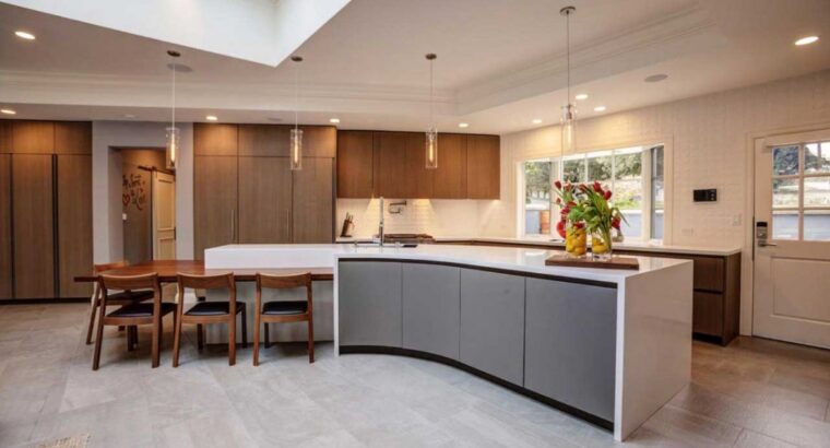 قصر مع مسبح خاص وحديقة ذات مناظر طبيعية